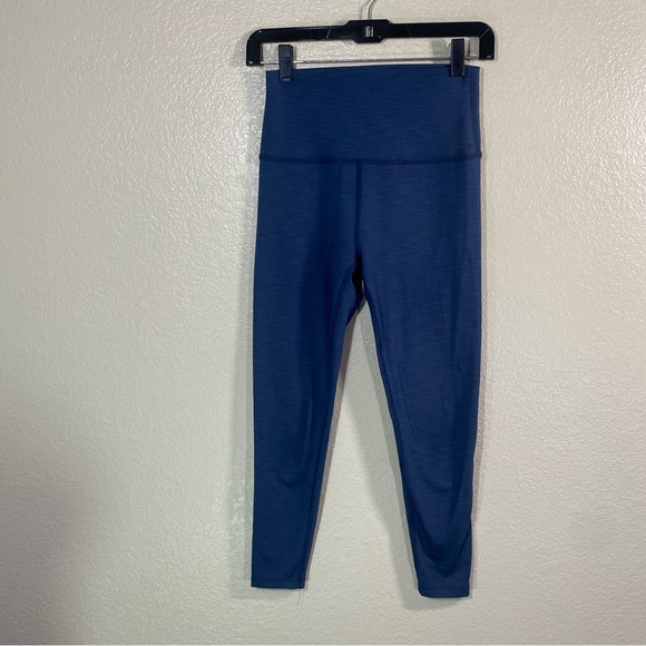 Beyond Yoga Navy Spacedye Blue Leggings Medium Cropped - Picture 1 of 7